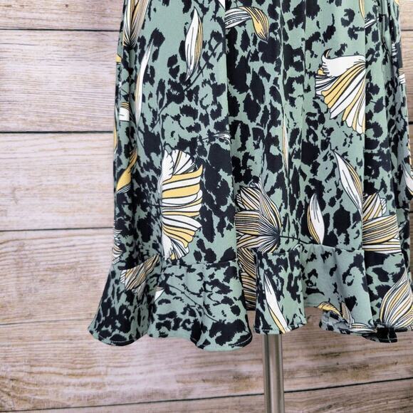 NWT Leota Amira Floral Faux-Wrap Ruffled Dress Size Extra Small - Picture 3 of 8
